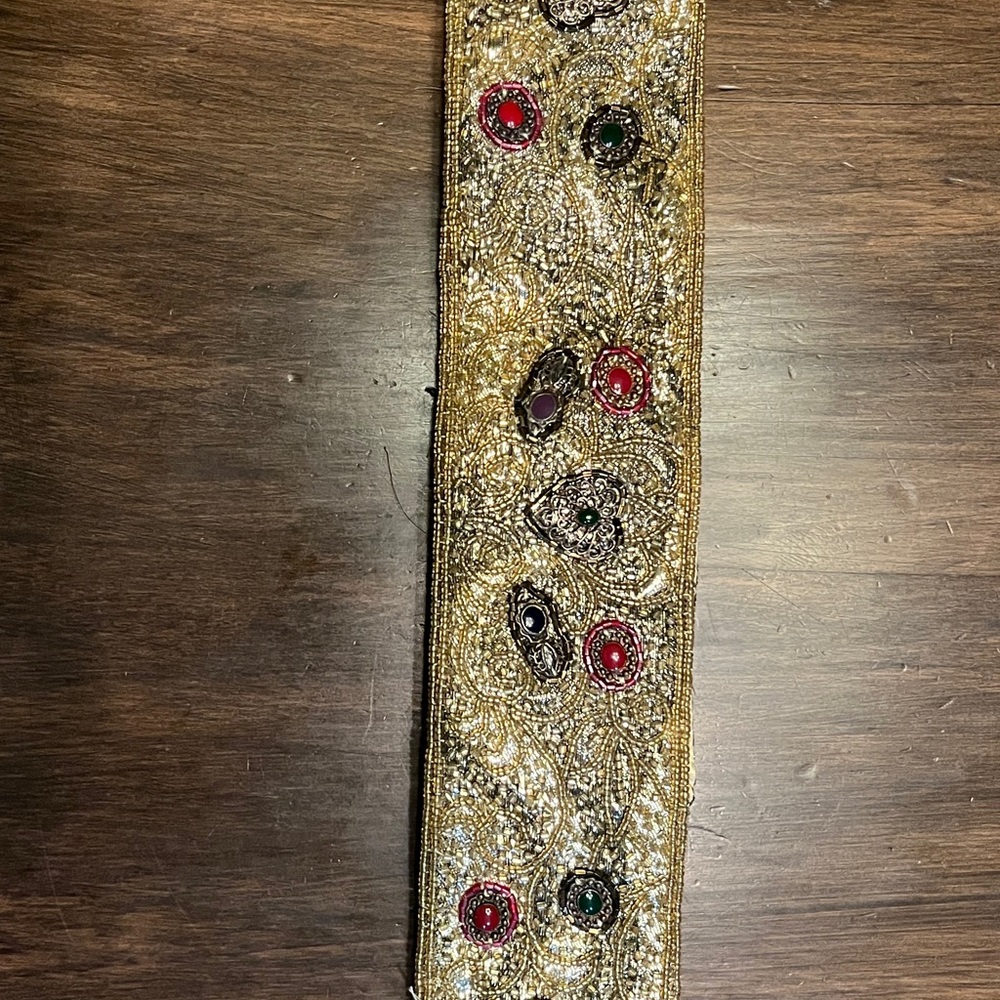 La Regale beaded belt
